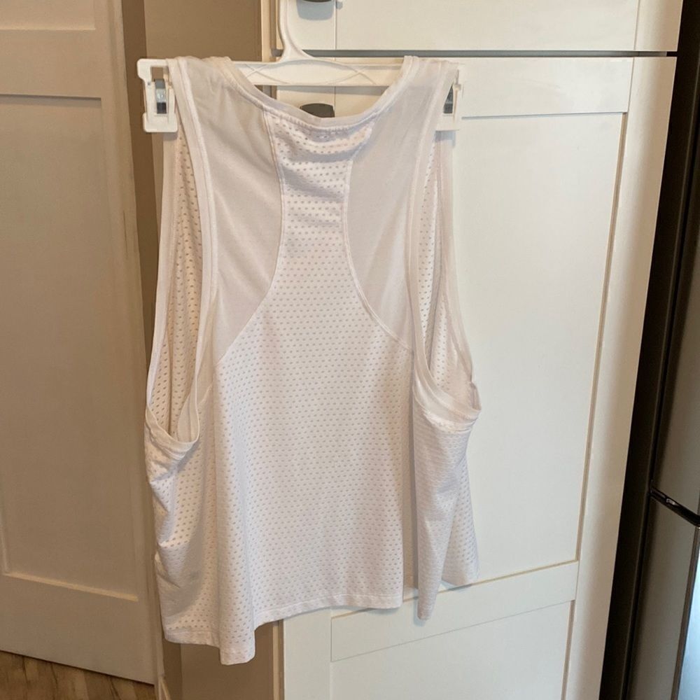 Athleta Sheer/Mesh like Tank  - Picture 3 of 6